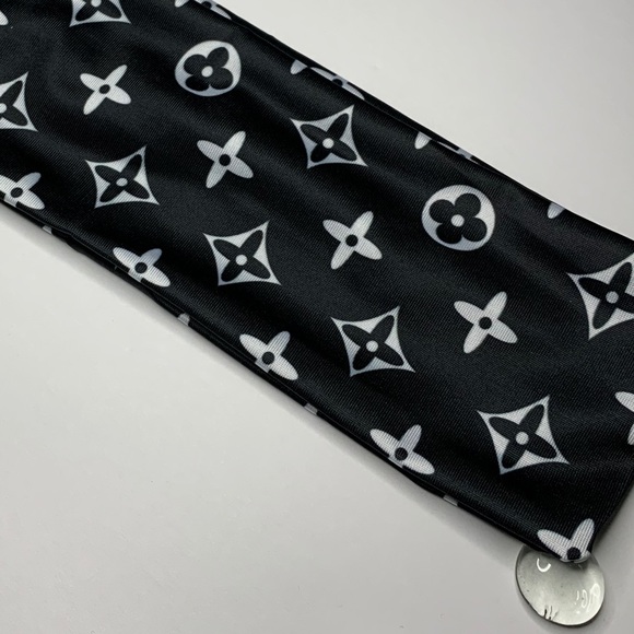 Cute and Stylish Headband - Picture 2 of 2